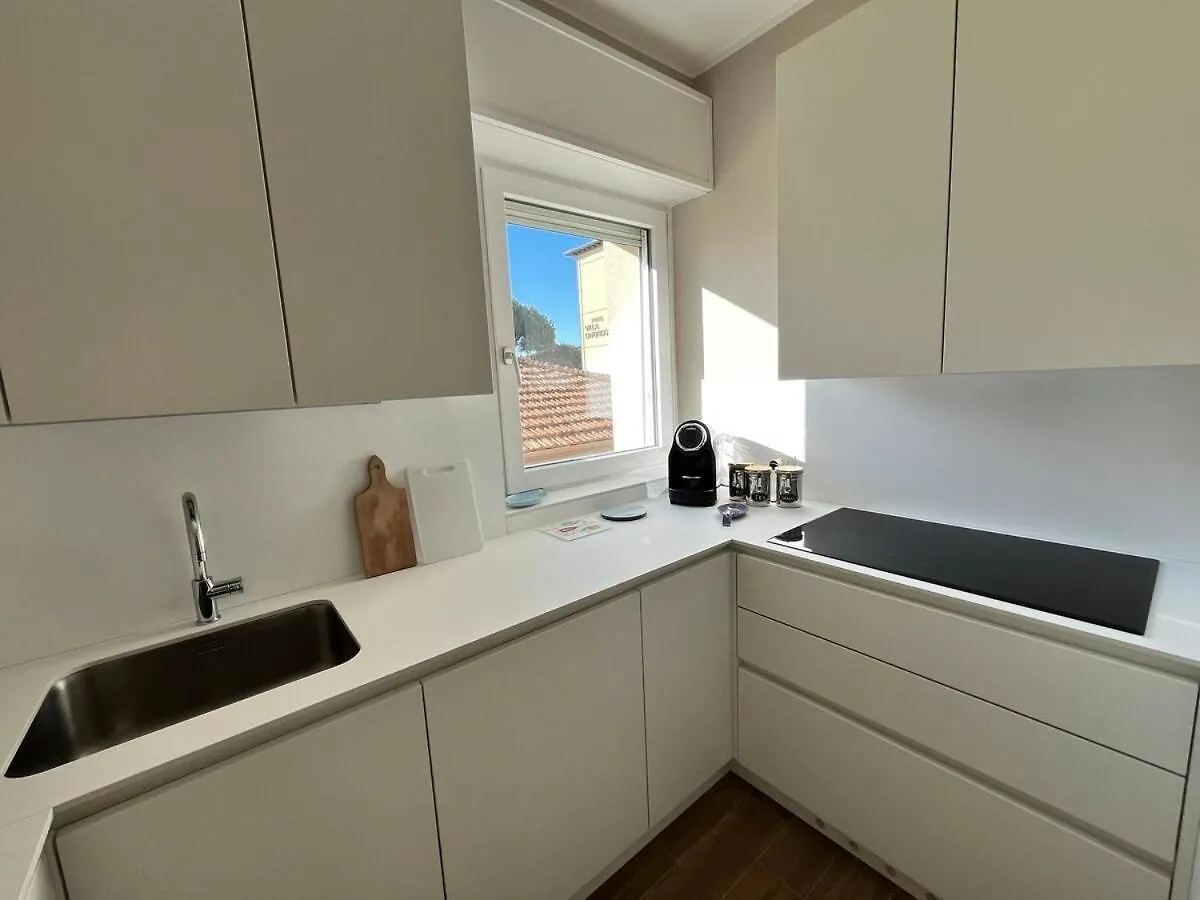 Апартаменты 3 Bdr 100M From The Sea And Sea View And Terrace Марина-ди-Пьетрасанта